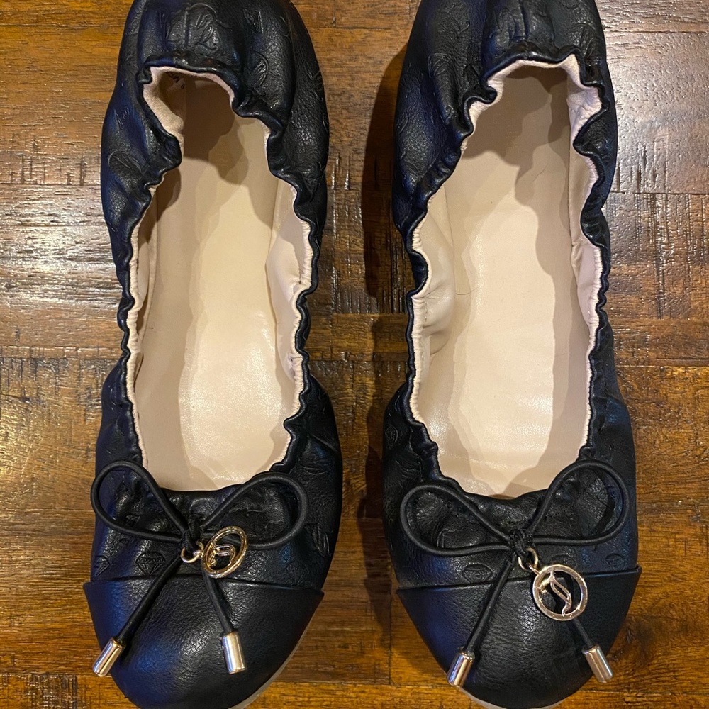 Juicy Coutour Flats Size 8